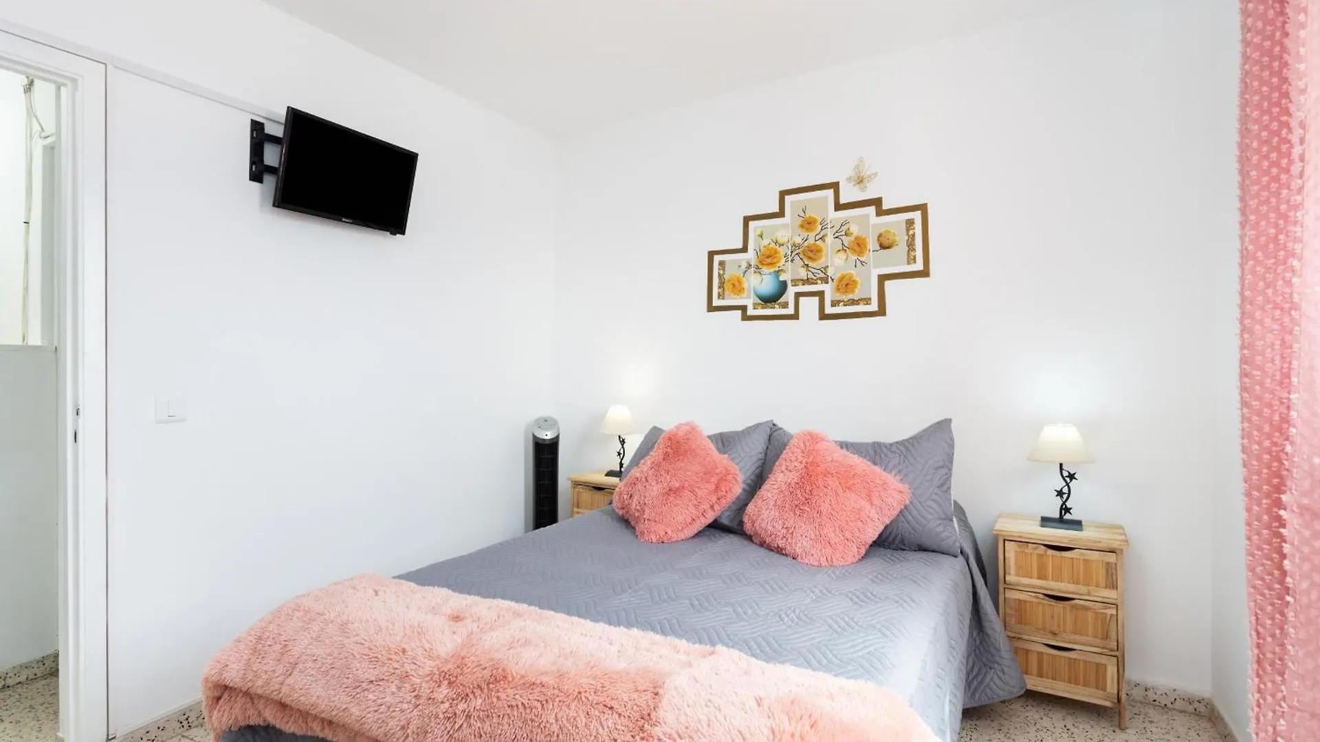 Apartment Eden Rentals Serenity Sunscape Penthouse San Andres  Spain